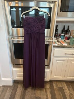 Monique Lhuillier Strapless Plum Chiffon bridesmaid dress size 10 GUC
